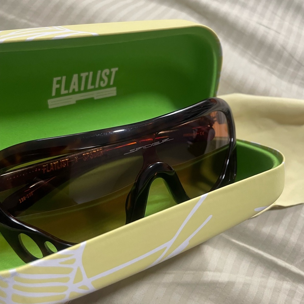 SP5DER Sunglasses. Flatlist X Spider Beetle